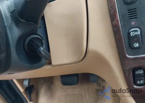 1999 Mercedes-Benz Ml 320 z USA, uszkodzony, nr VIN 4JGAB54E1XA109259